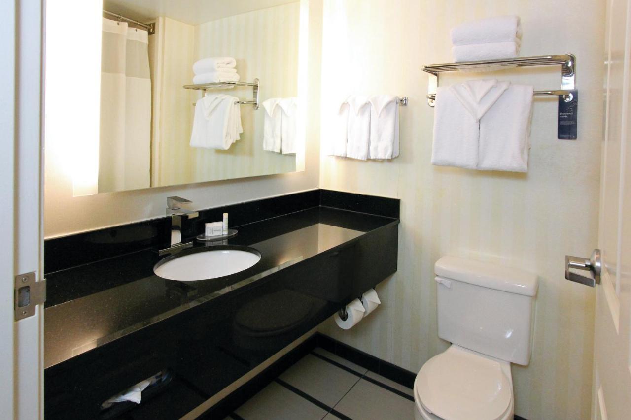 Fairfield Inn & Suites By Marriott Charleston Airport/Convention Center North Charleston Exteriör bild