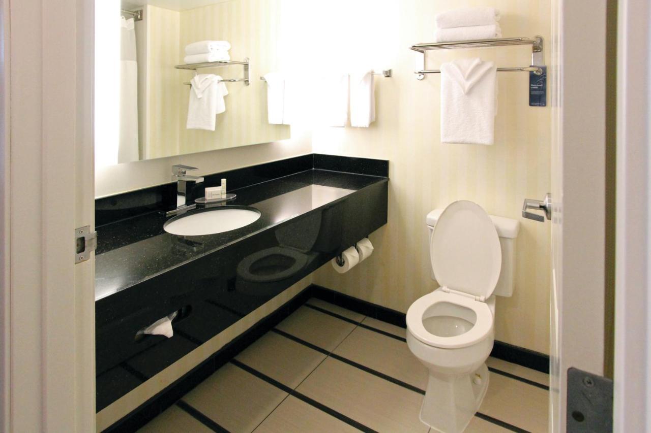 Fairfield Inn & Suites By Marriott Charleston Airport/Convention Center North Charleston Exteriör bild