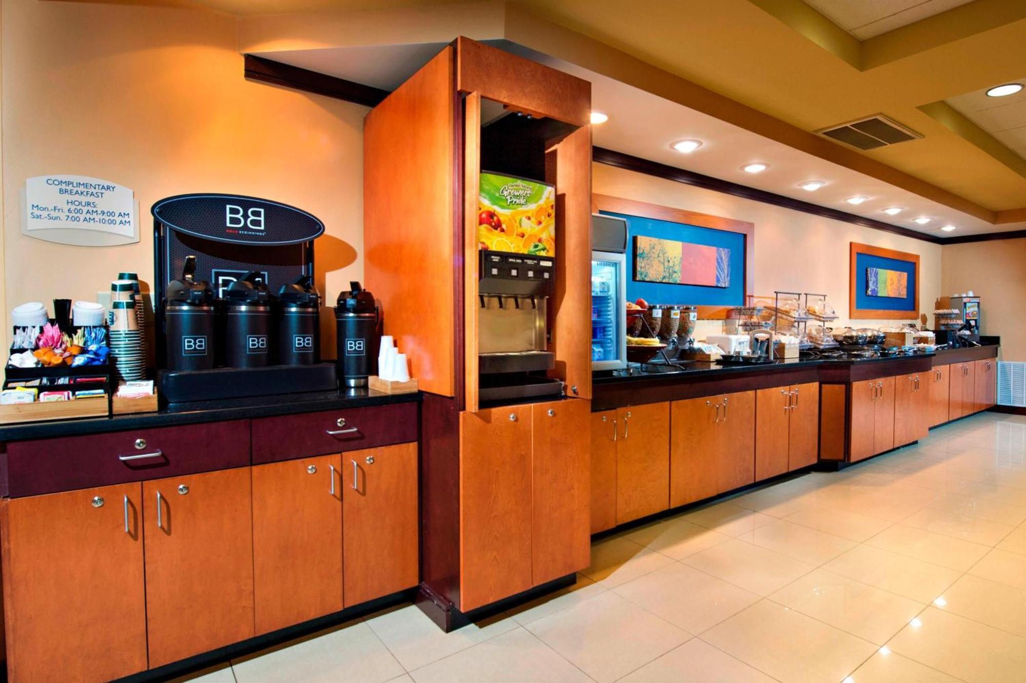 Fairfield Inn & Suites By Marriott Charleston Airport/Convention Center North Charleston Exteriör bild