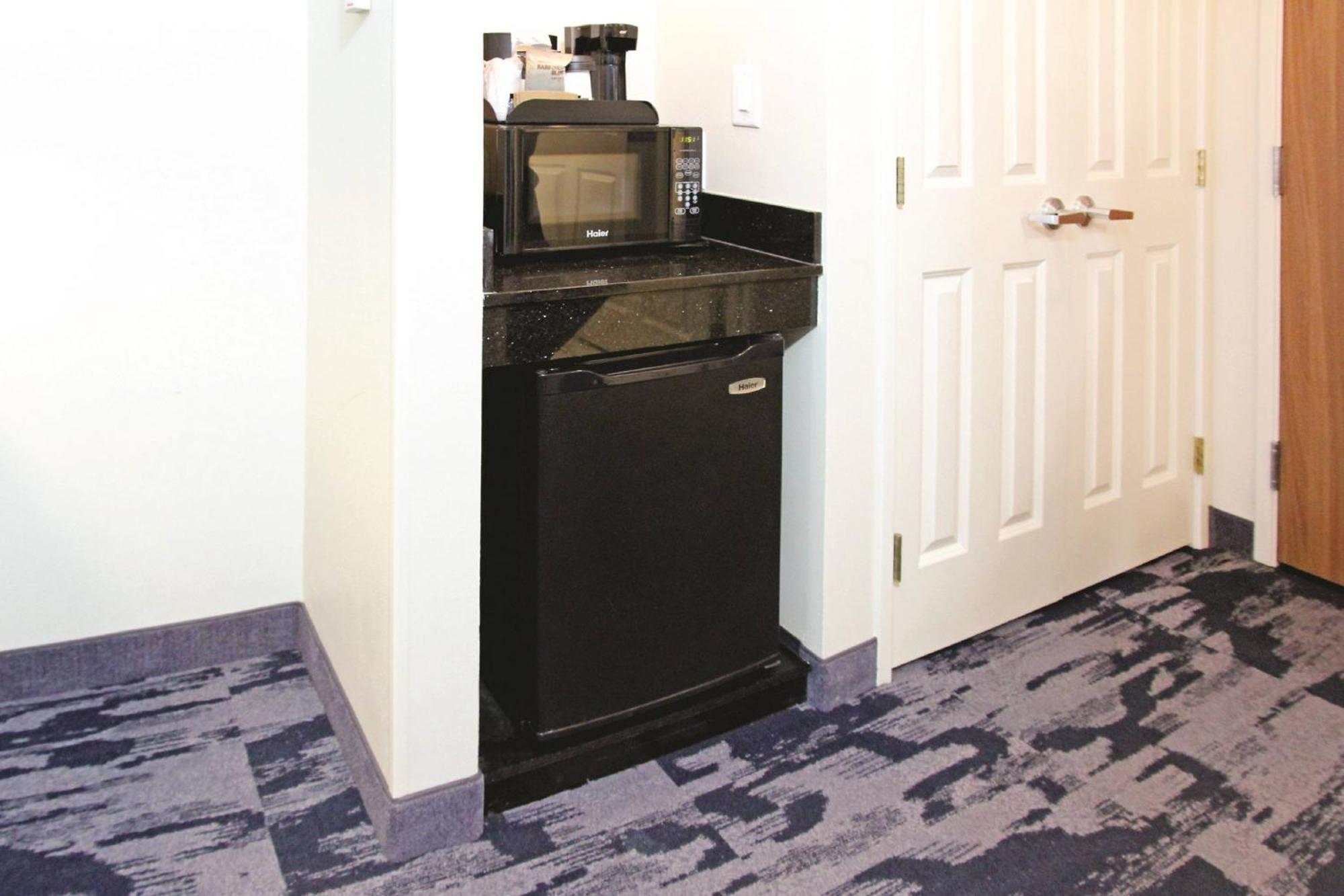 Fairfield Inn & Suites By Marriott Charleston Airport/Convention Center North Charleston Exteriör bild