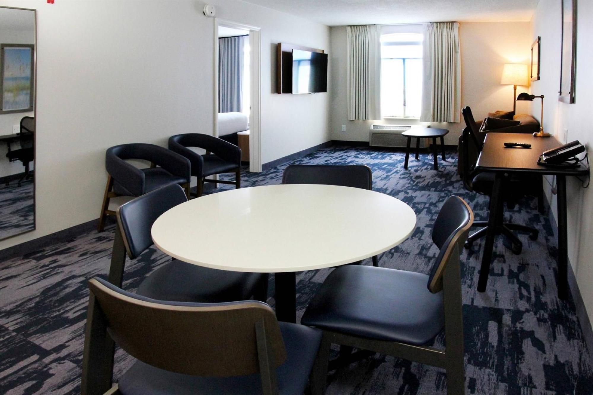 Fairfield Inn & Suites By Marriott Charleston Airport/Convention Center North Charleston Exteriör bild