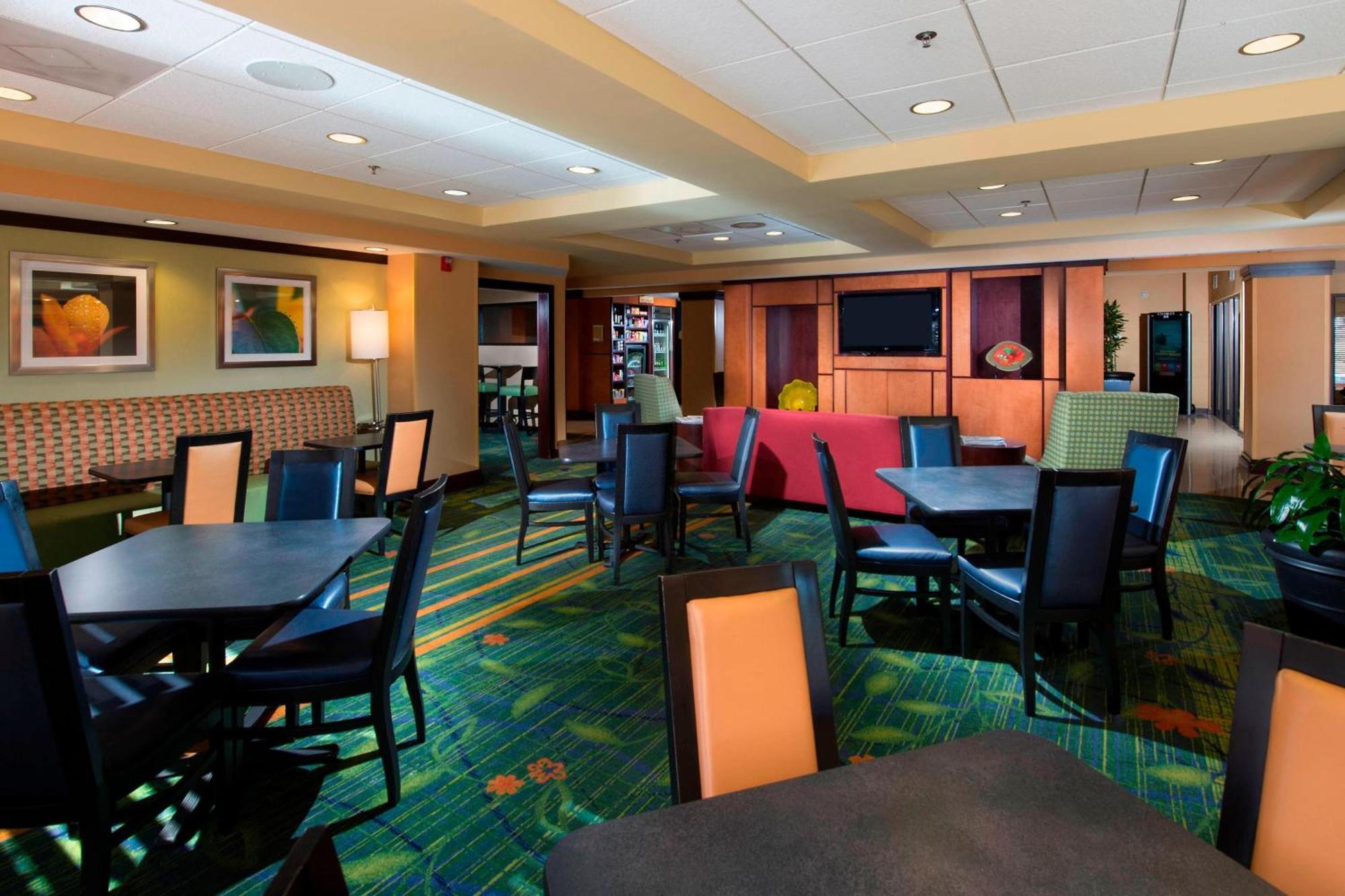 Fairfield Inn & Suites By Marriott Charleston Airport/Convention Center North Charleston Exteriör bild