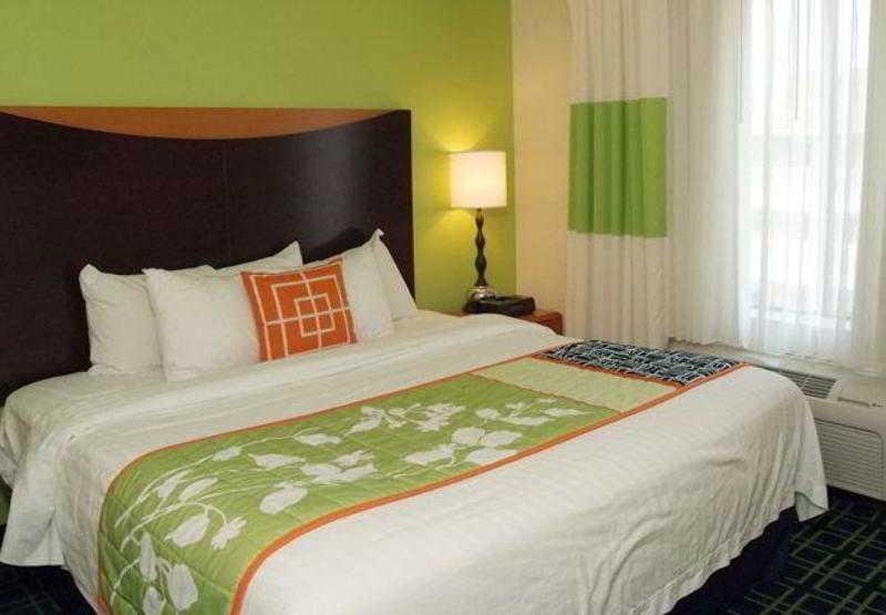 Fairfield Inn & Suites By Marriott Charleston Airport/Convention Center North Charleston Rum bild