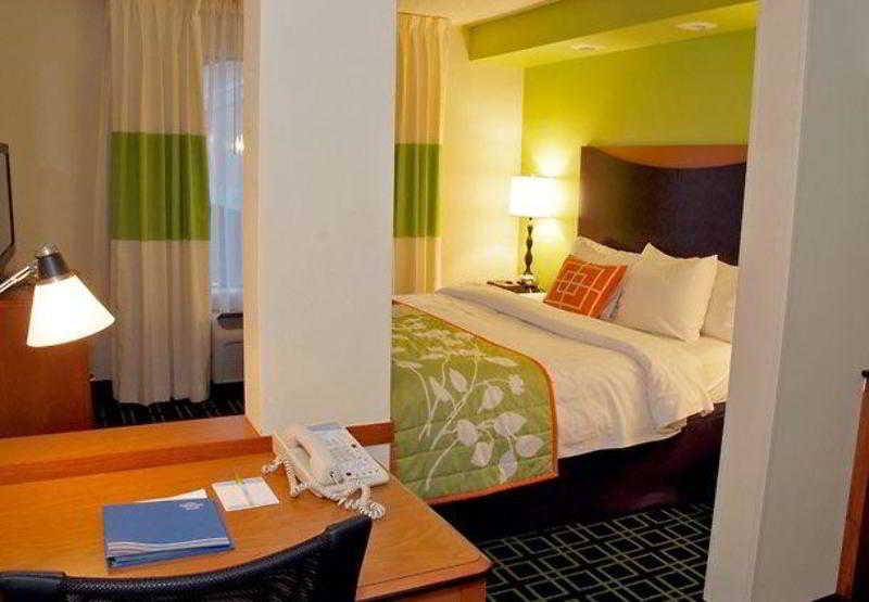 Fairfield Inn & Suites By Marriott Charleston Airport/Convention Center North Charleston Rum bild